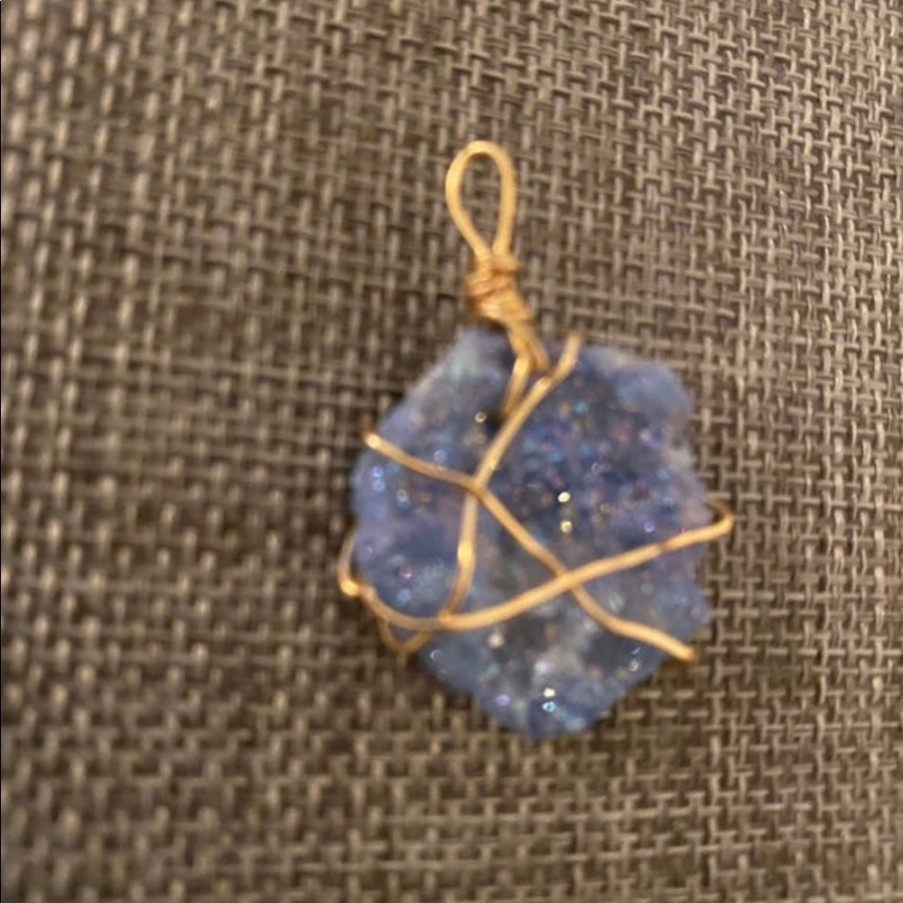 Pendant - Picture 2 of 2